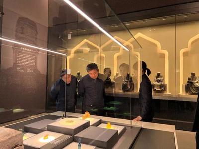 国家文物局党组成员、副局长关强莅临安徽楚文化博物馆调研指导展览服务工作