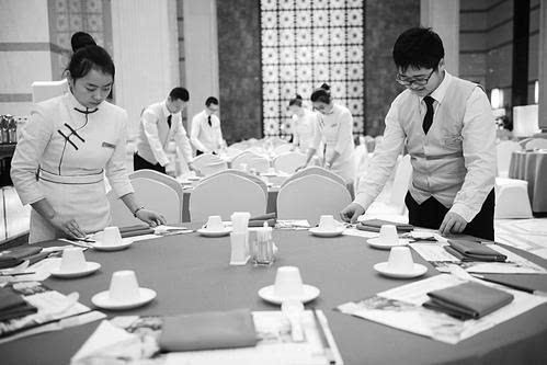 驻地服务“两会”拼细节 精益求精，护航盛会