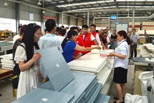 简一衣柜新郑、鲁山专卖店工厂团购会圆满成功，展览展示服务获赞誉